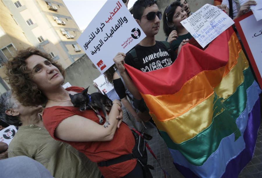 انقسام لبناني بعد منع الرقابة فيلما حول الشذوذ والدعارة