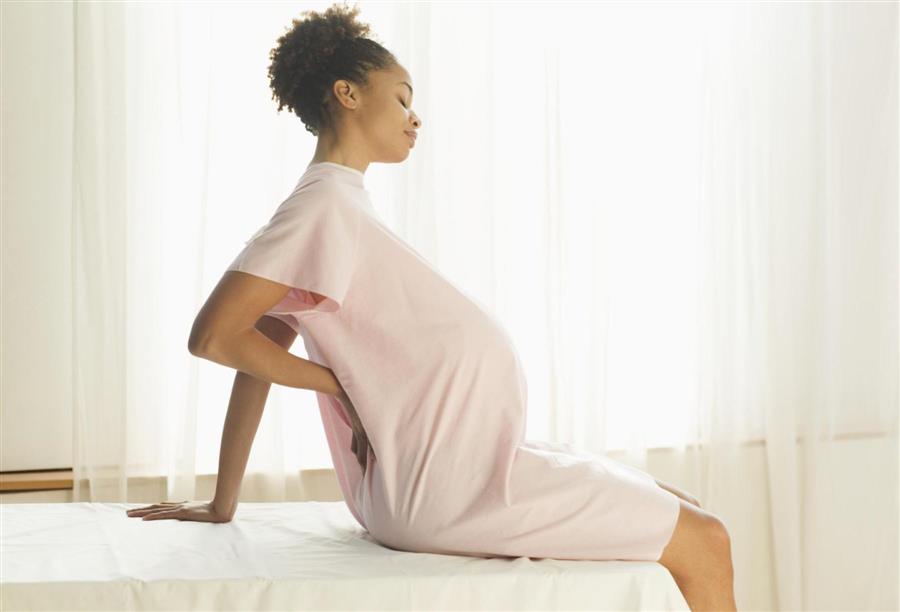 العلاج الطبيعي لآلام الحوض والعمود الفقري أثناء الحمل