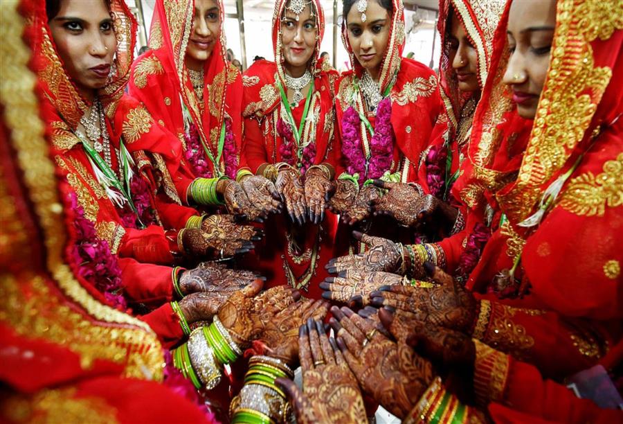 دان زيونا .. هندي متزوج من 39 امرأة ويترأس أكبر عائلة بالعالم