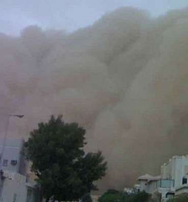 إعلان حالة الطوارئ بمكة بسبب موجة الغبار متوقعة