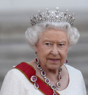 الملكة إليزابيث ضحية شائعة الموت مرة جديدة
