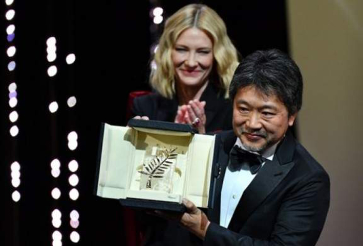 الفيلم الياباني "مسألة عائلية" يفوز بجائزة السعفة الذهبية