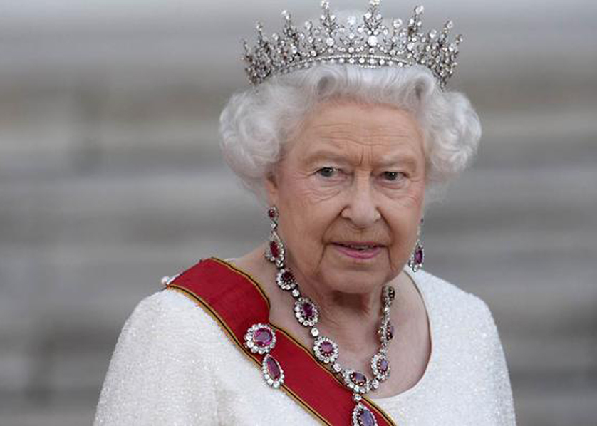 الملكة إليزابيث قد تعير ميجان "يدها الصناعية"