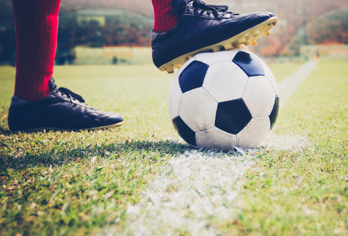 رياضة كرة القدم تحمى طفلك من الاكتئاب عندما يكبر