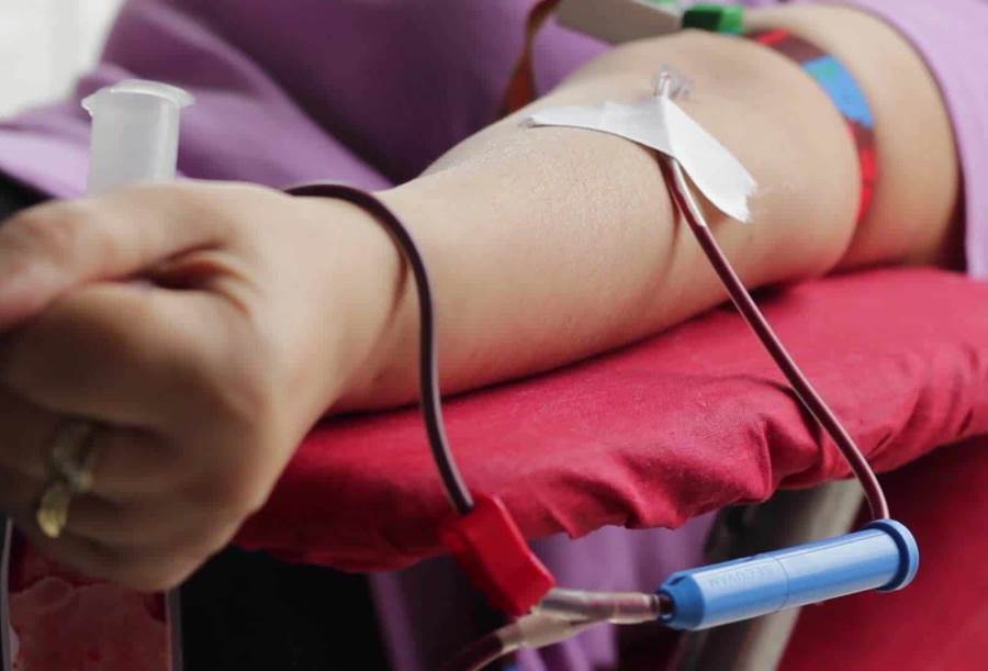 شروط وموانع التبرع بالدم للنساء