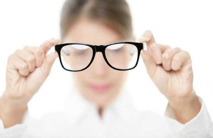 هل كورونا تسبب فقدان البصر؟