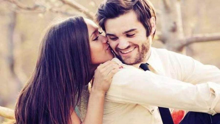 للبوس فوائد.. 15 حقيقة طريفة ومدهشة عن القبلات