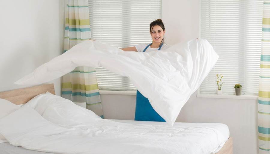 ماذا يحدث إذا تأخرتِ في تغيير أغطية السرير والوسائد؟