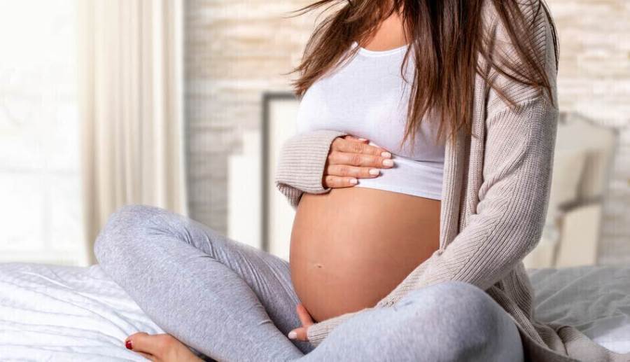 هل تدخين الحوامل يزيد خطر الولادة المبكرة؟