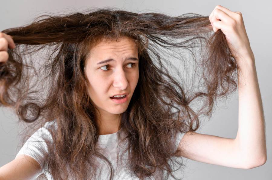  التوتر.. هل يؤثر فعلا على صحة وحيوية شعرك؟