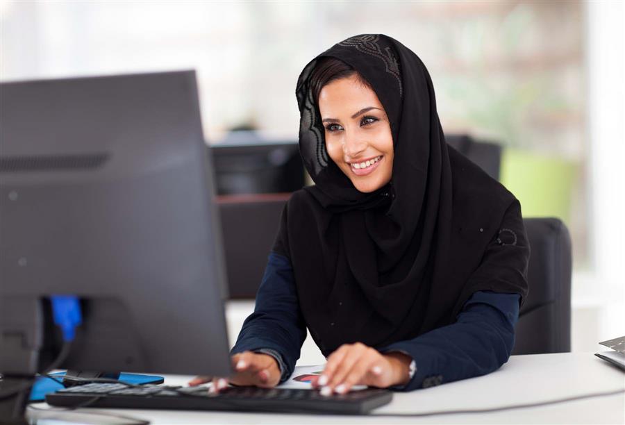 هل تساعد النساء العربيات أزواجهن ماليا لمواجهة أعباء الحياة