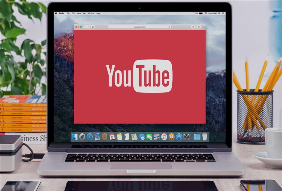 بعد أن اضطر لفعل ذلك بنفسه .. رجل يستعين You Tube لتوليد زوجته