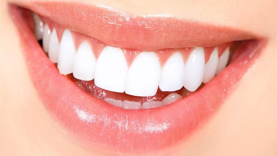 7 نصائح للحصول على أسنان جميلة