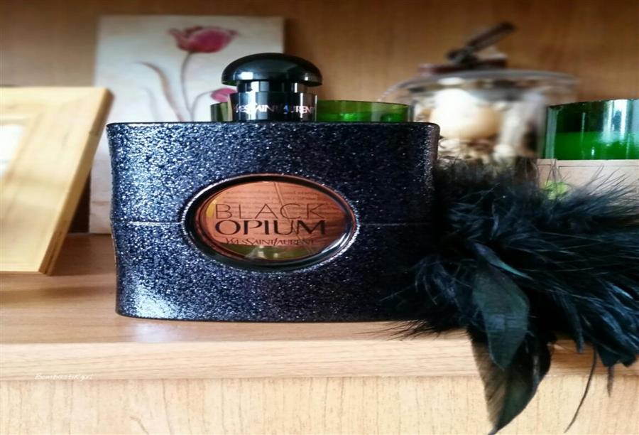 بعد 32 عاماً .. شكل جديد لعطر Opium 