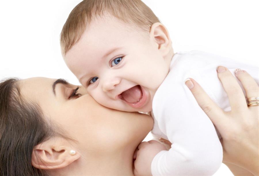 دراسة جديدة: الأمهات صاحبات البشرة السمراء أقل ملائمة للرضاعة الطبيعية