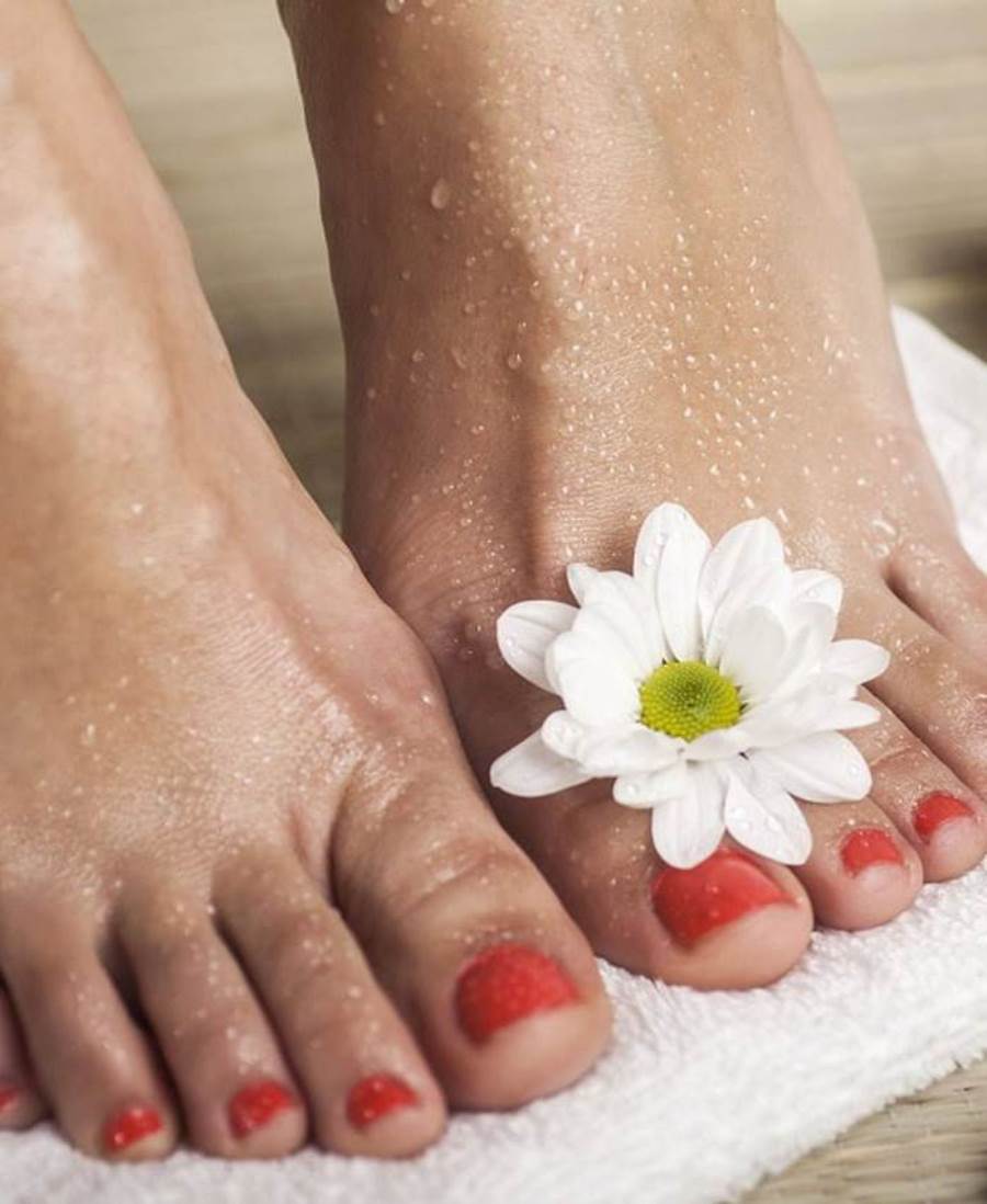 كيف تحصلين علي قدمين صحيتين وخاليتين من المشاكل