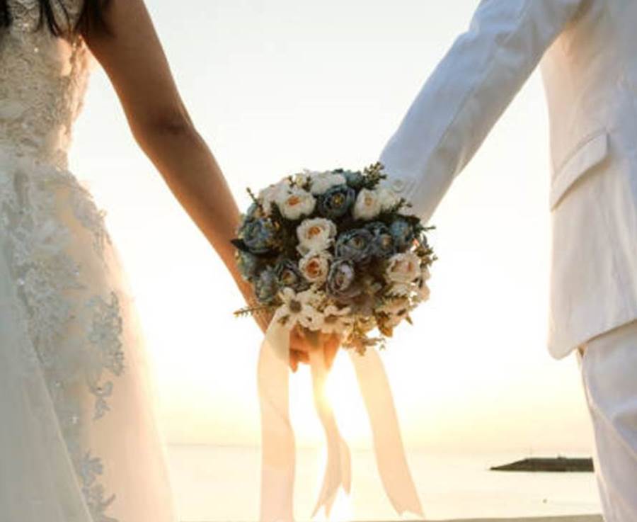 يعتبر كنزا لا يفني .. الزواج من امرأة قبيحة