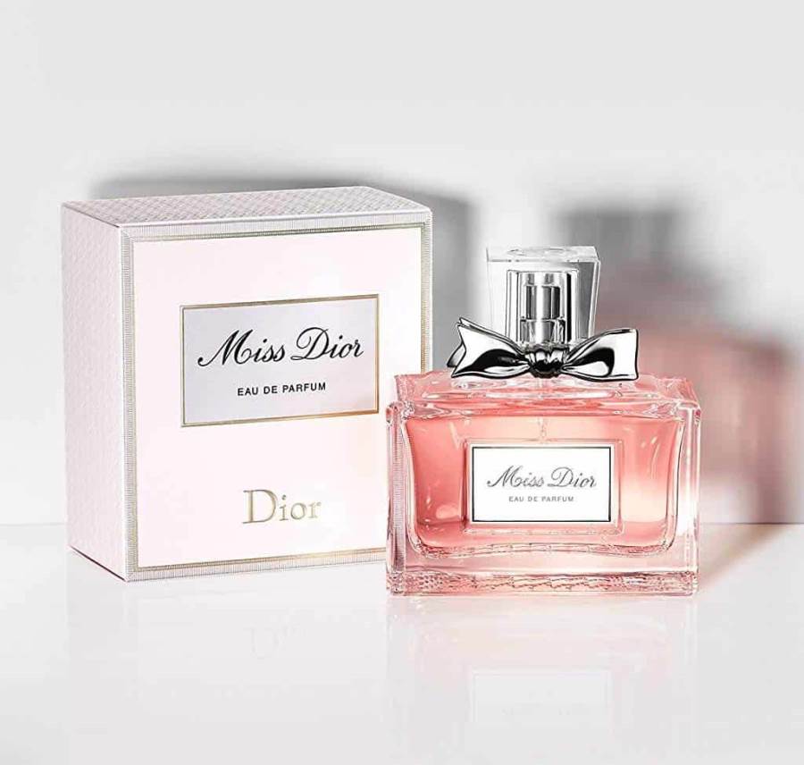 سحر نسمات ديور الصيفية في عطره الجديد Dior Addict 