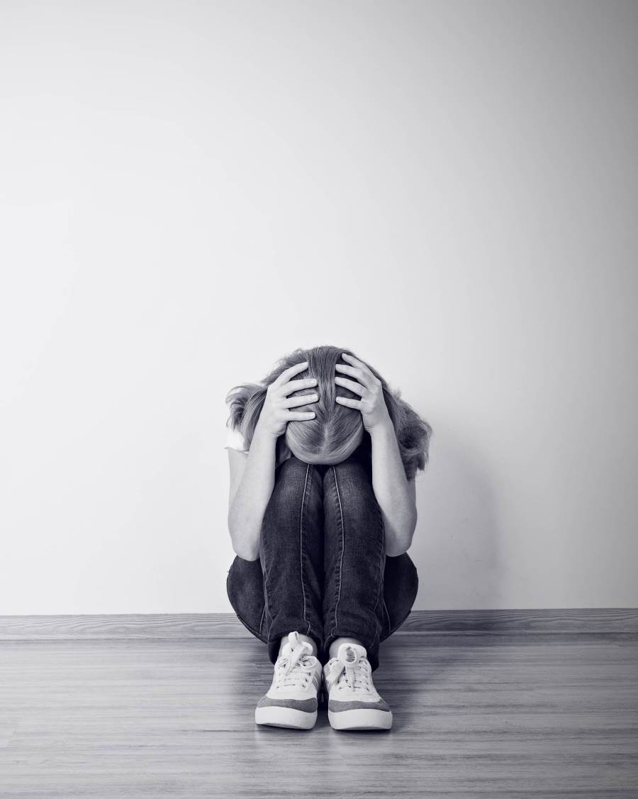  دراسة : إرتفاع معدلات الاكتئاب بين الفتيات فى مرحلة المراهقة