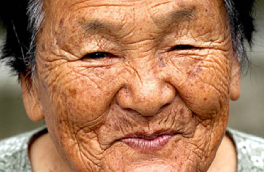  أكثر من 50 ألف معمر ياباني فوق سن الـ 100