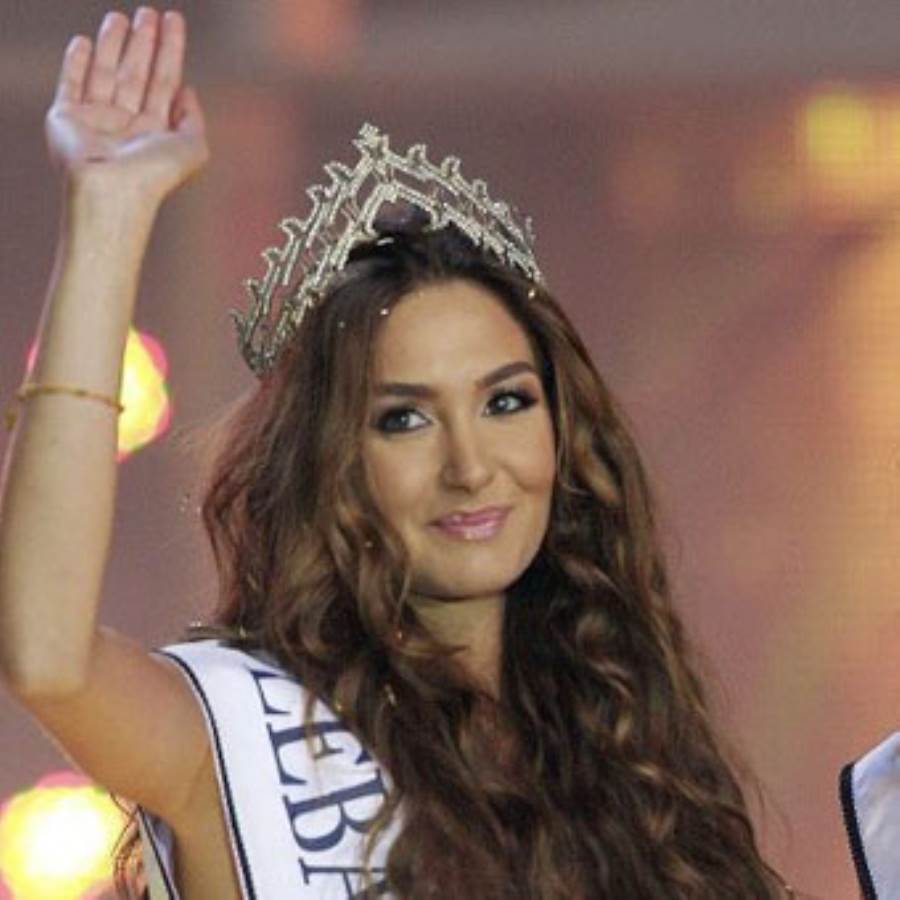  رينا شيباني ملكة جمال لبنان 2012 وشقيقتها التوأم وصيفة أولى