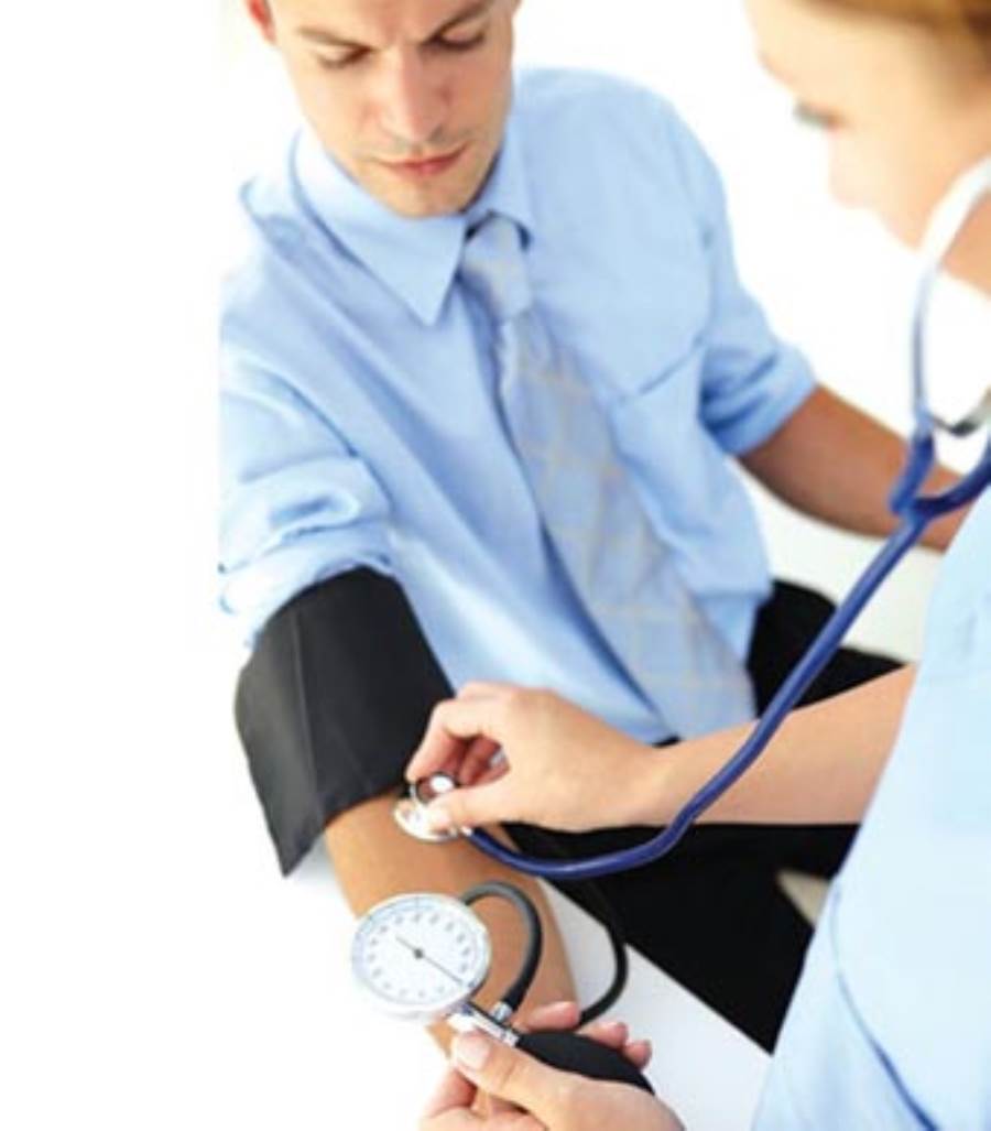ما الخطوات الضرورية اللازمة لتحسين مستوى ضغط الدم؟