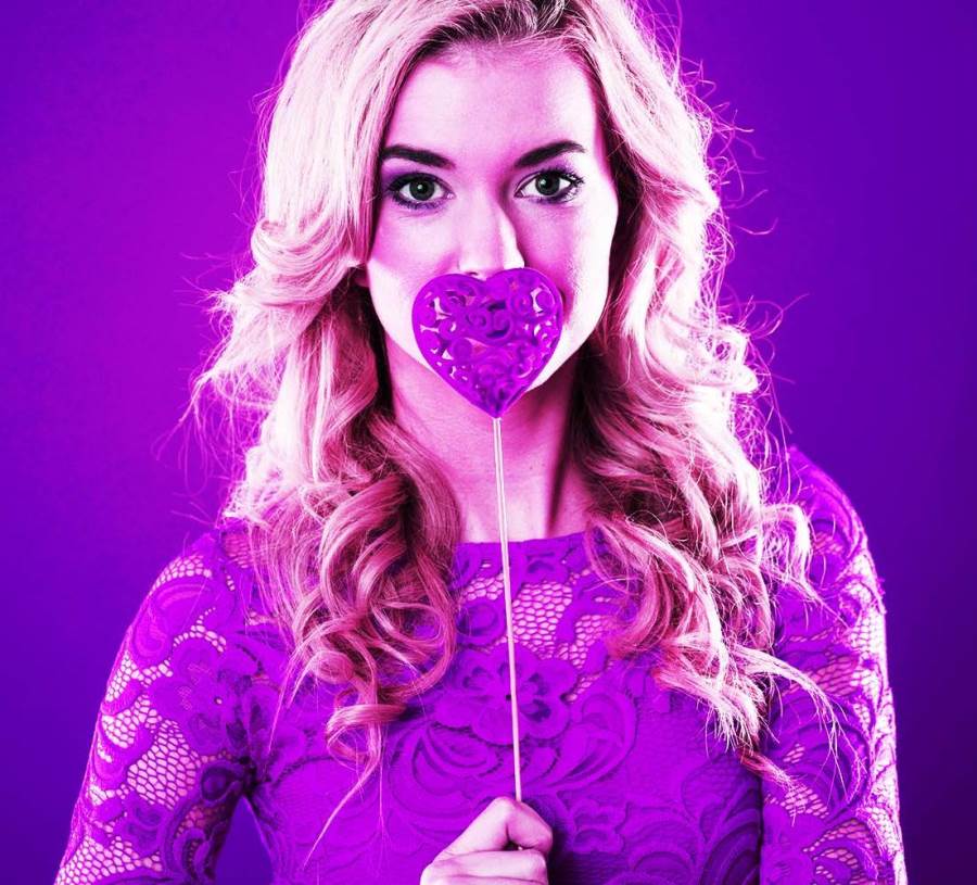 هكذا تقتلين جاذبيتك وهي سر وجودك