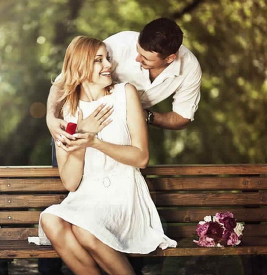 كيف تجعلينه يشعر بك !