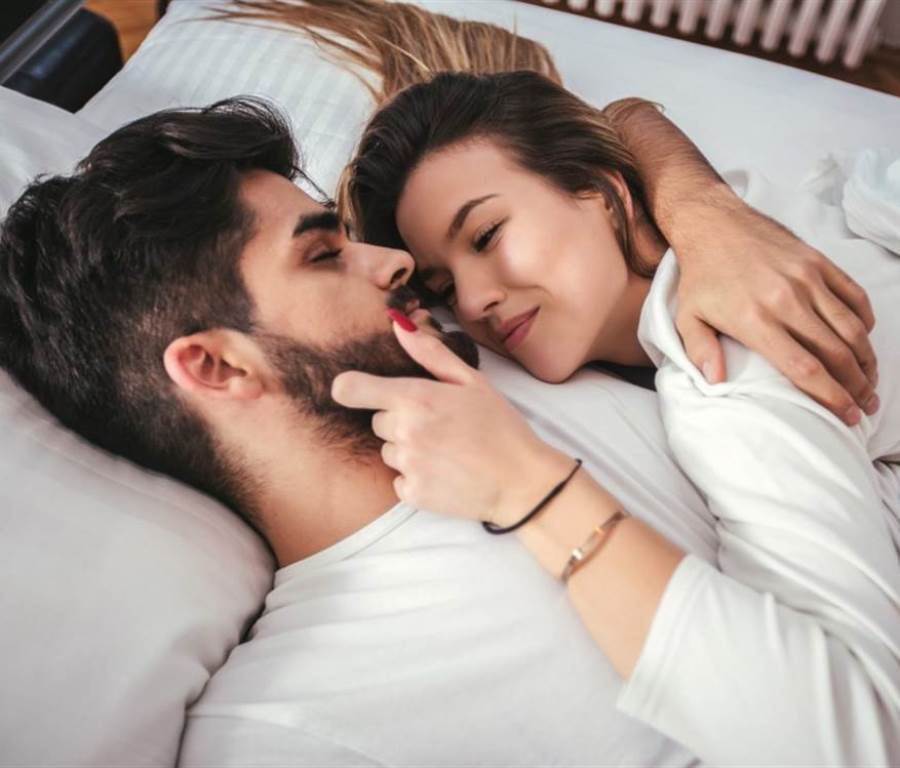 الحب مهمة صعبة في عطلة نهاية الأسبوع