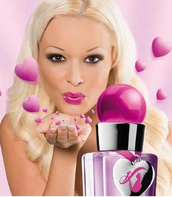  عاشقة الحب تقدم لك عطر Love Ca t - Daniela Katzenberger