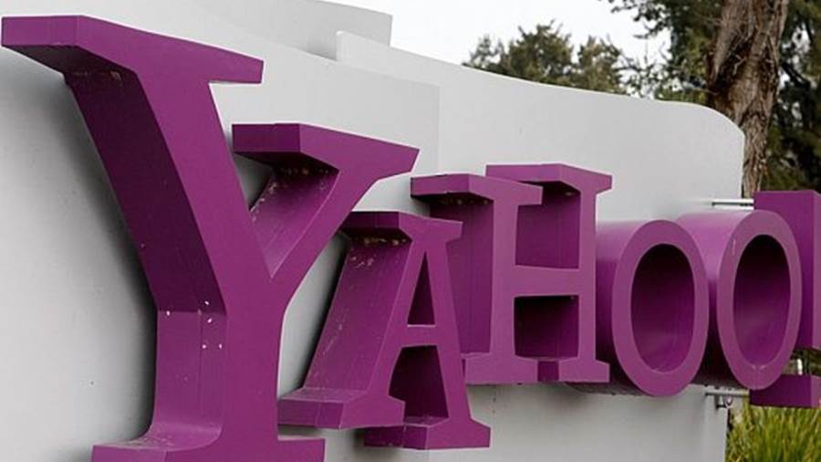 Yahoo يغلق تطبيق البلاك بيري وست منتجات أخري