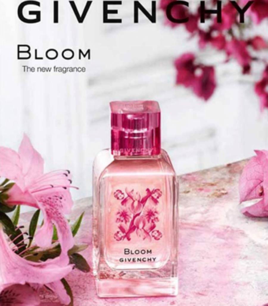 اخلب القلوب بعطر Bloom من جيفانشي