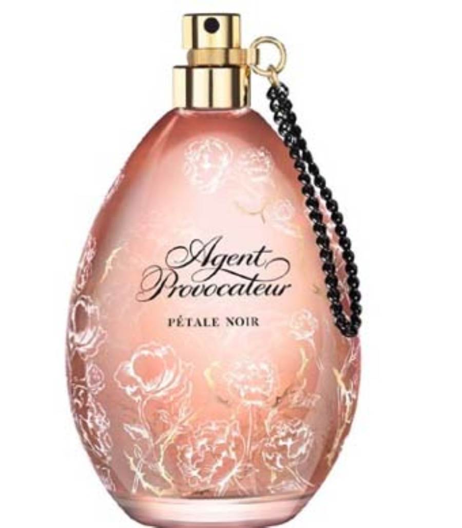 استمتعي برفاهية الزهور النفيسة مع عطر Petale Noir من Agent Provocateur