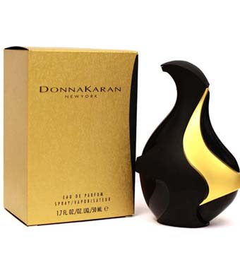 استمتعي بسحر روائح الأزهار والفاكهة مع عطر Donna karan