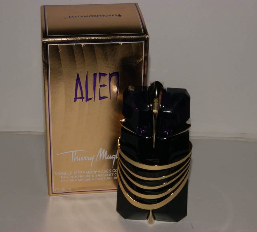 طيري في سماء الخيال مع عطر Thierry Mugler Alien Pierre Magique