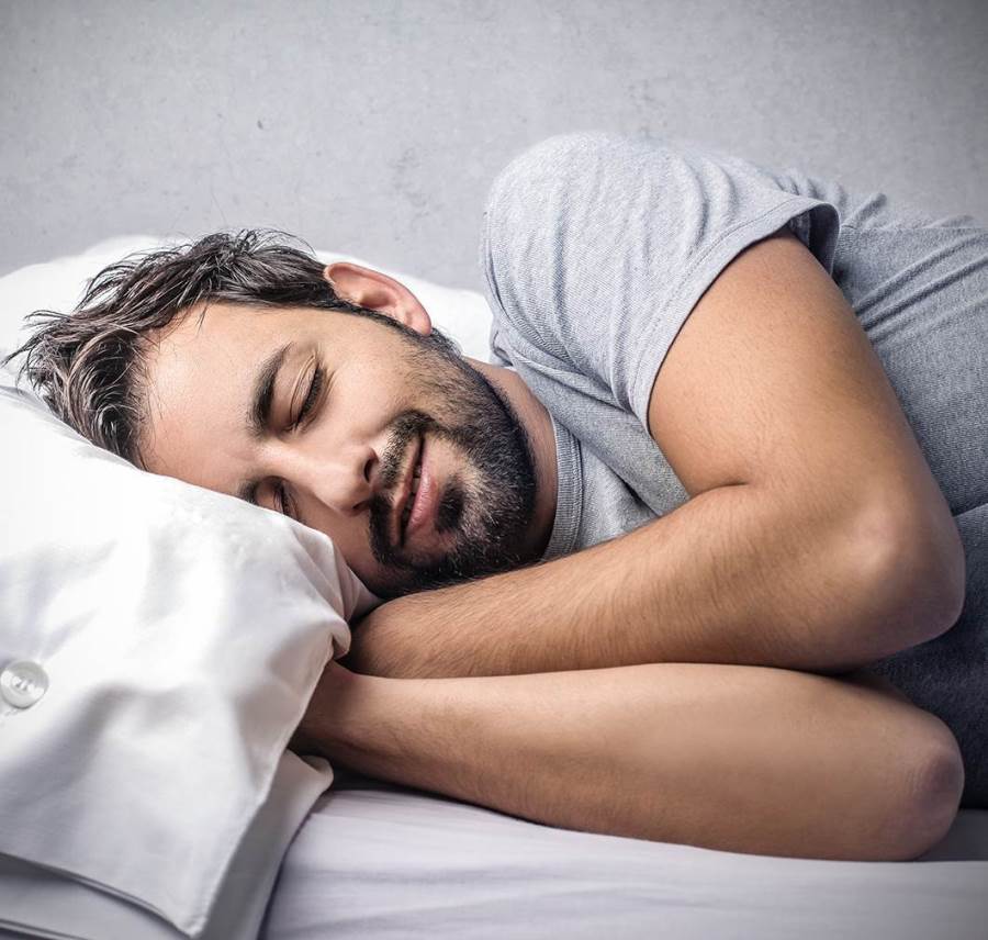 كيف يمكن أن تؤثر أنشطة ما قبل النوم على الأحلام؟؟