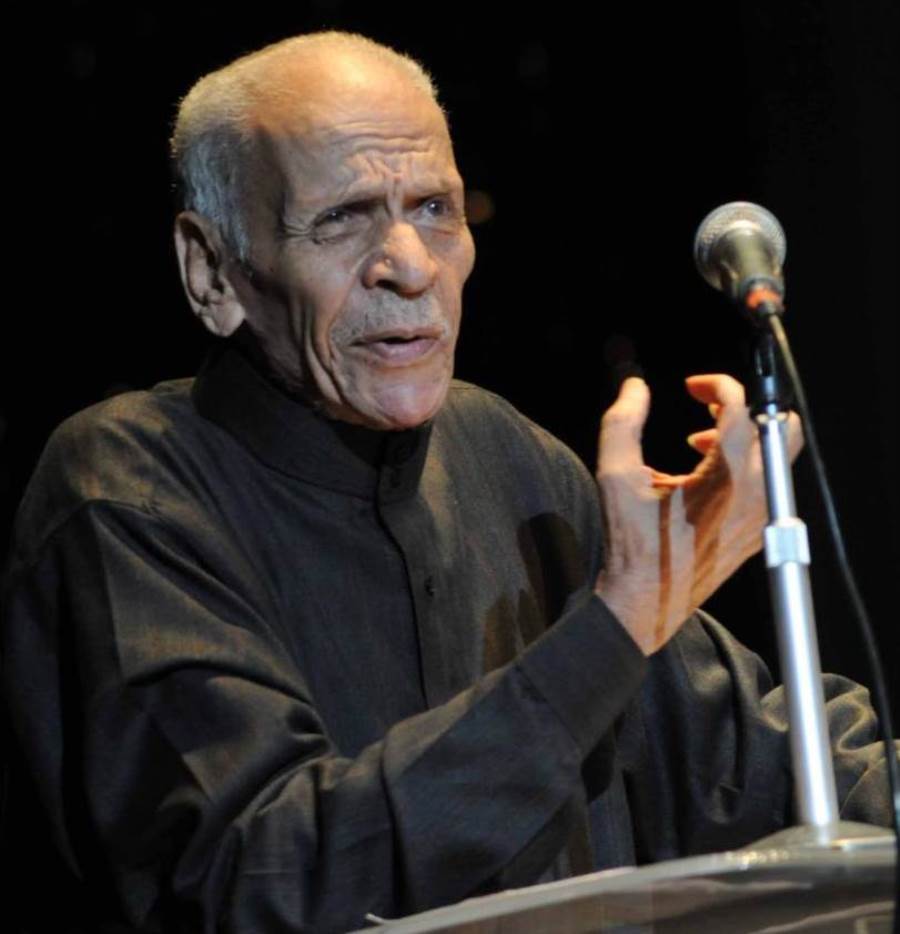 وفاة الشاعر المصري الكبير أحمد فؤاد نجم عن عمر يناهز 84 عاماً