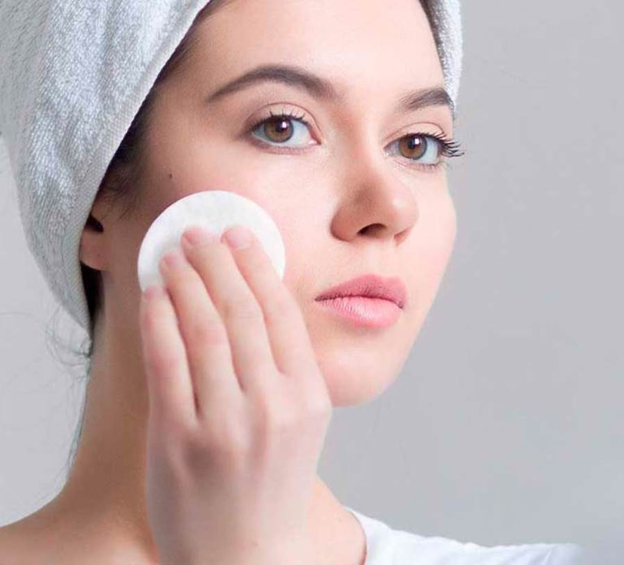 كيف يمن التخلص من الكلف للبشره الدهنيه