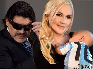 مارادونا وصديقته فيرونيكا