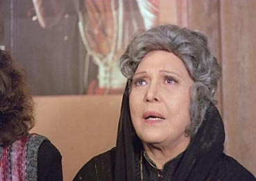 24 موقفًا سياسيًا في حياة “رقاصة” أنقذت رئيس مصر من الإعدام