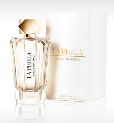 La Perla تطلق عطرها الجديد Peony Blossom