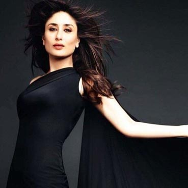  بالصور .. كارينا كابور تستعرض أناقتها وأنوثتها !!