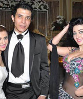 صافيناز وفيفى عبدة ولوسى بزفاف شقيق الفنان مصطفى كامل