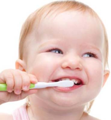  سلامة أسنان رضيعك تعتمد علي صحة أسنانك