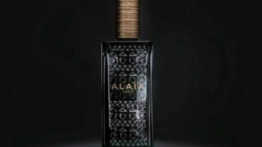 اعلان عطر ALAIA PARIS