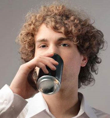 مشروبات الطاقة خطر على صحة المراهقين