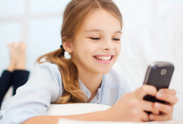 حذار تأثير الهواتف الذكية على صحة طفلك