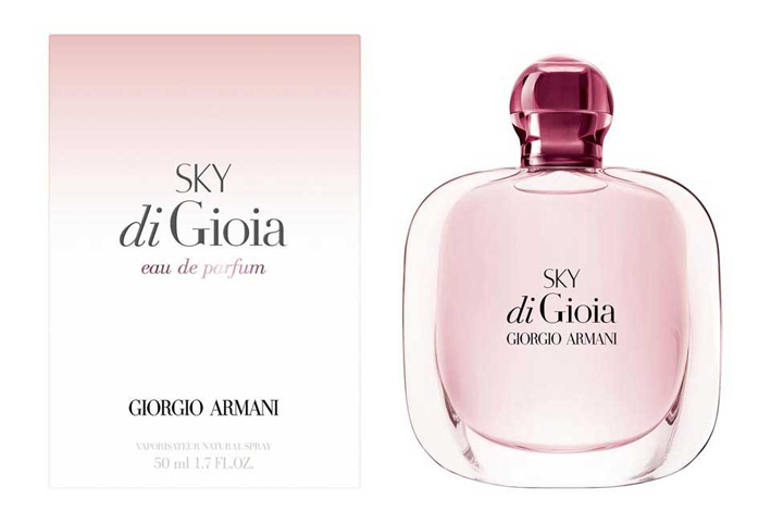 عطر يأخذك لعنان السماء Armani Sky di Gioia