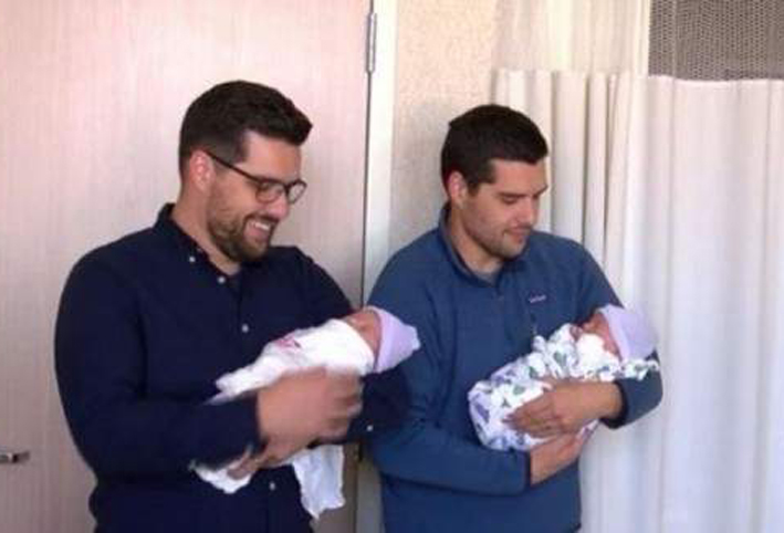 توأمان يصبحان والدين في اليوم نفسه!