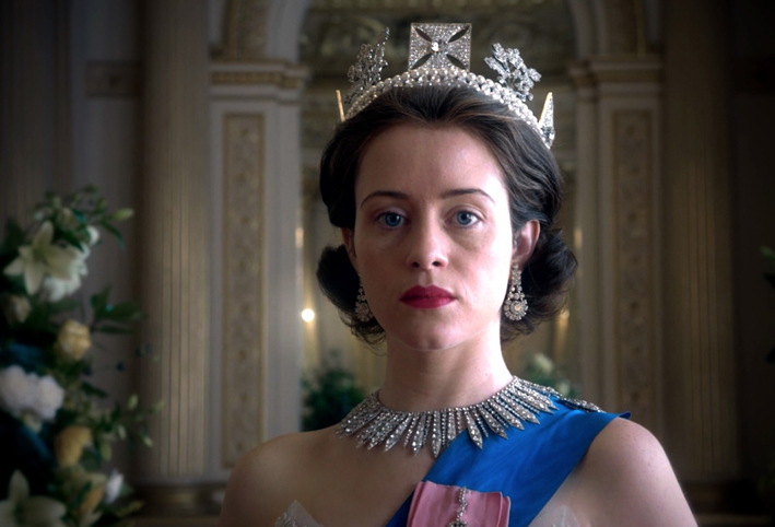 مسلسل "The Crown" يفوز بجائزة الإخراج بحفل "الإيمى"